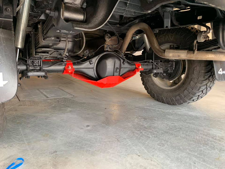 Защита наиболее уязвимых мест автомобиля покрытием Line-X