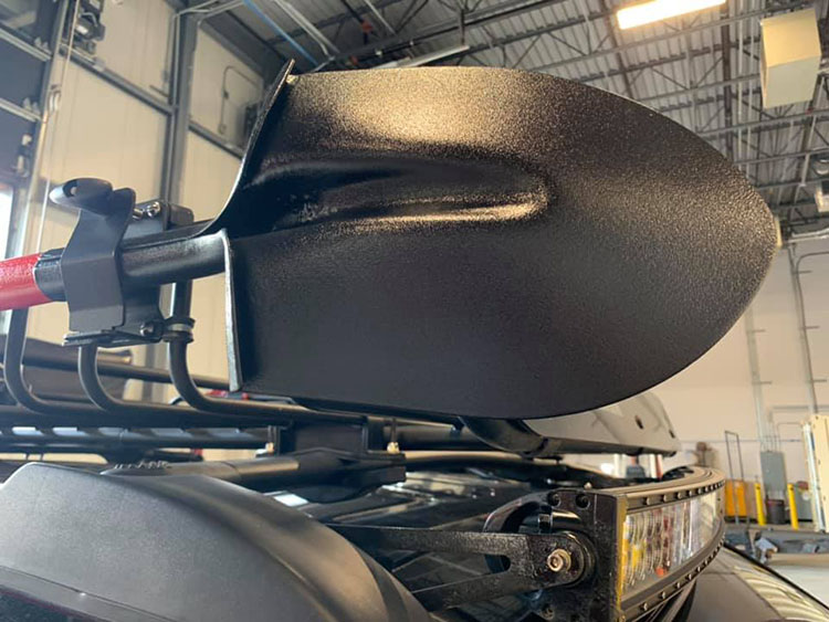 Защита наиболее уязвимых мест автомобиля покрытием Line-X