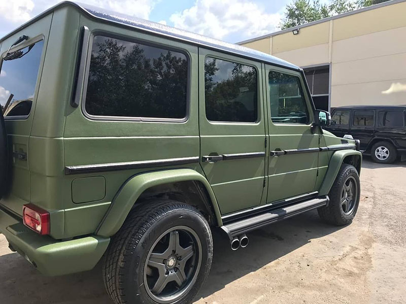 Защита кузова Мерседеса Гелендвагена полимерным покрытием Line-X