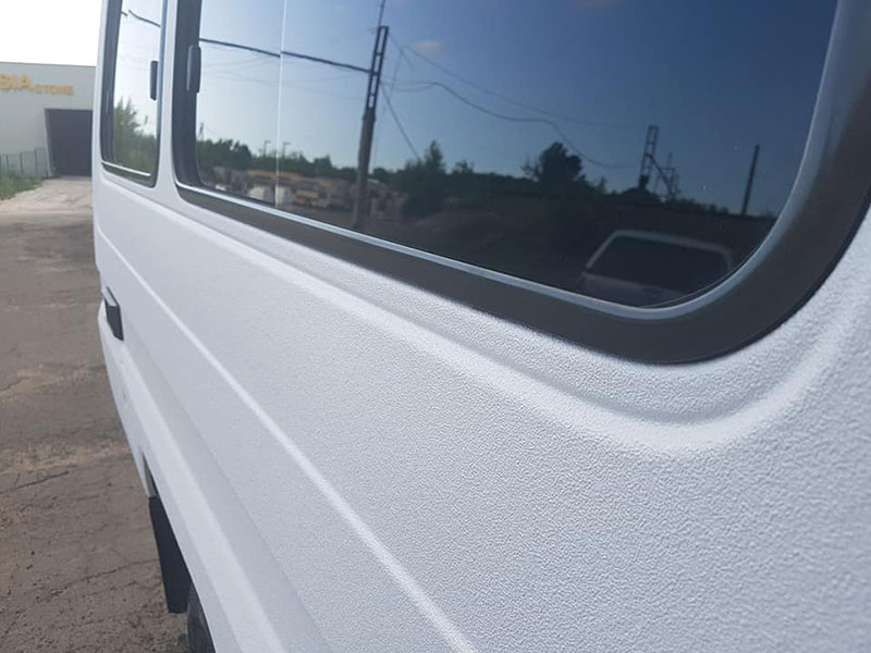 Ремонт внедорожника Toyota Land Cruiser 78го года выпуска с использованием защитного полимерного покрытия Line-X