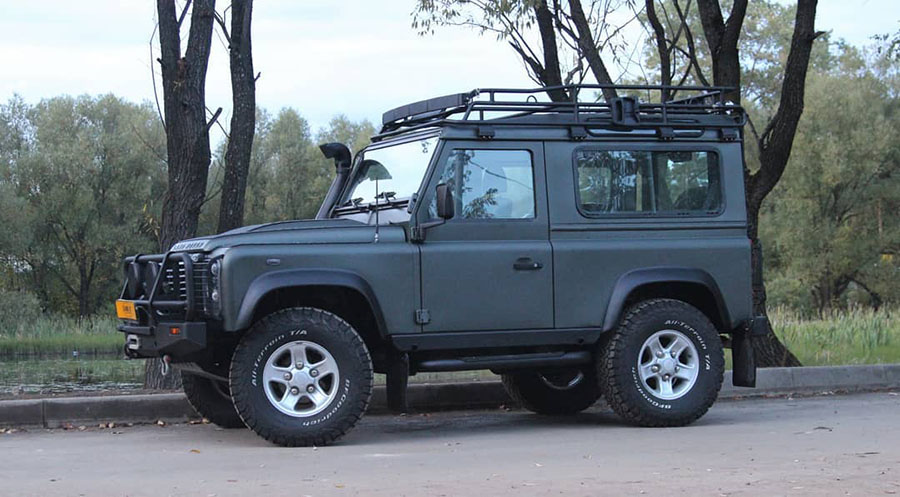Защита кузова Land Rover Defender полимерным покрытием Line-X