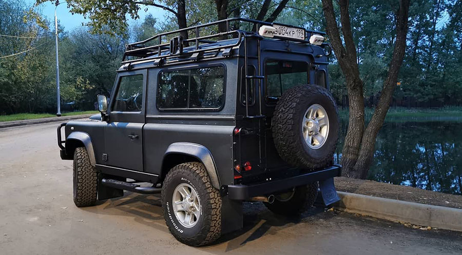 Защита кузова Land Rover Defender полимерным покрытием Line-X