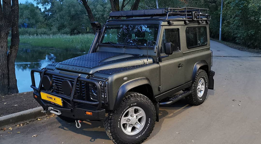 Защита кузова Land Rover Defender полимерным покрытием Line-X