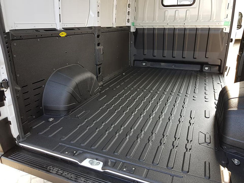 Как позаботиться о защите грузового отсека автомобиля?