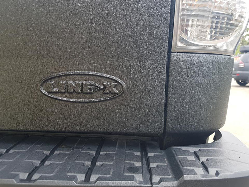 Сезон окраски Toyota Tundra защитным покрытием Line-X – в самом разгаре