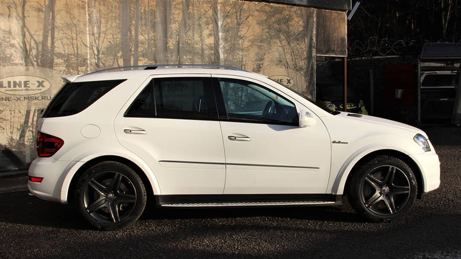 ML 63 AMG в ультратонкой броне Line-X Ultra