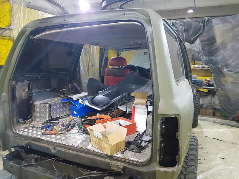 Восстанавливаем Toyota Land Cruiser в Line-X после Раптора