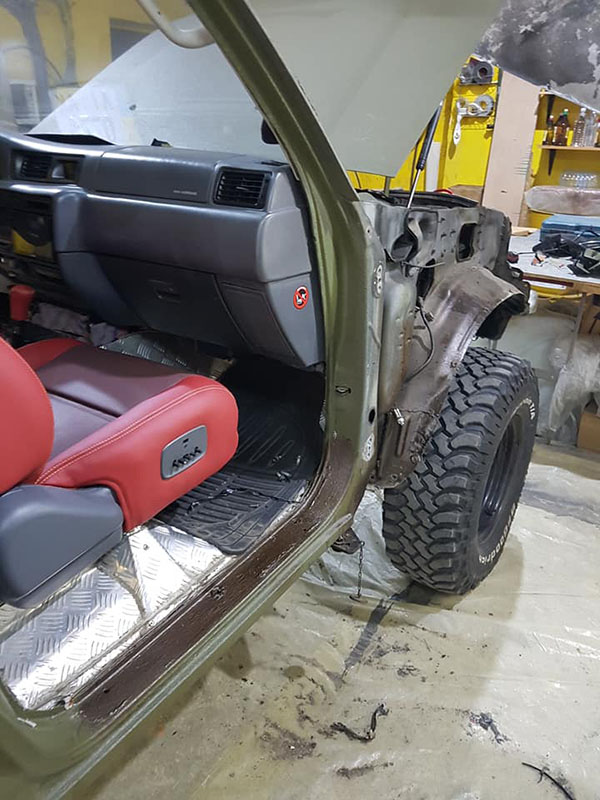 Восстанавливаем Toyota Land Cruiser в Line-X после Раптора