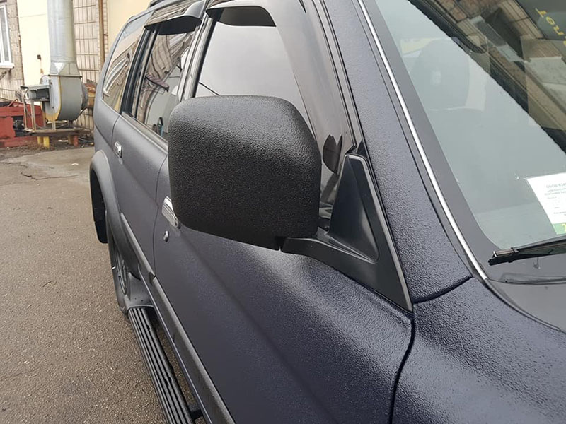 Как перестать переживать из-за царапин и мелких сколов ЛКП? Ответ прост – окрасить автомобиль защитным покрытием Line-X.