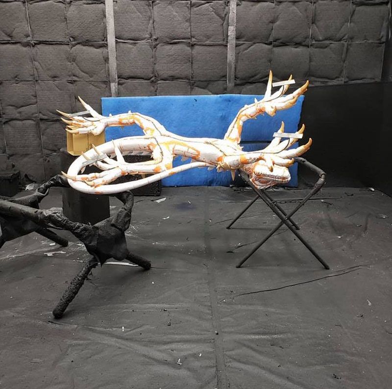 Защитное полимерное покрытие Line-X идеально подходит для придания прочности скульптурам из вспененных пластмасс