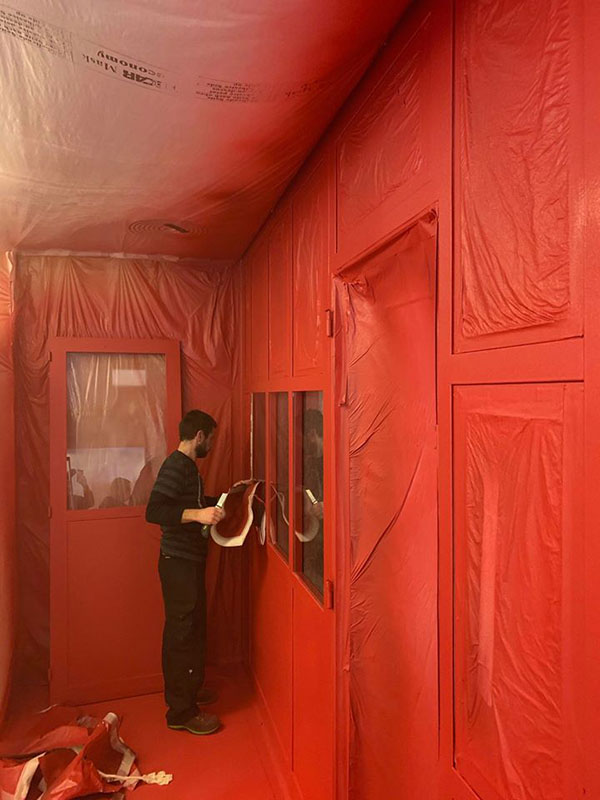 Защита покрытием Line-X межкомнатных перегородок в столовой больницы