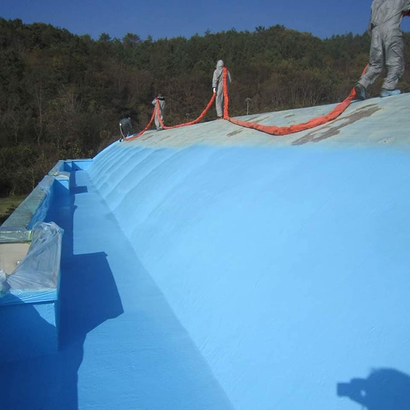 Защита кровель и крыш зданий полимерным покрытием Line-X, гидроизоляция