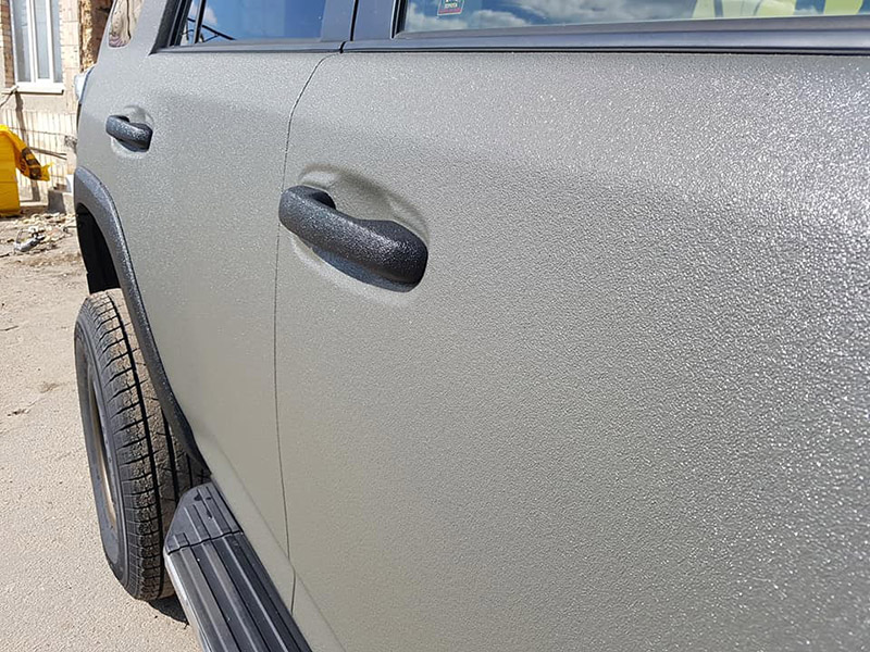 Покраска внедорожника Toyota 4runner защитным покрытием Line-X