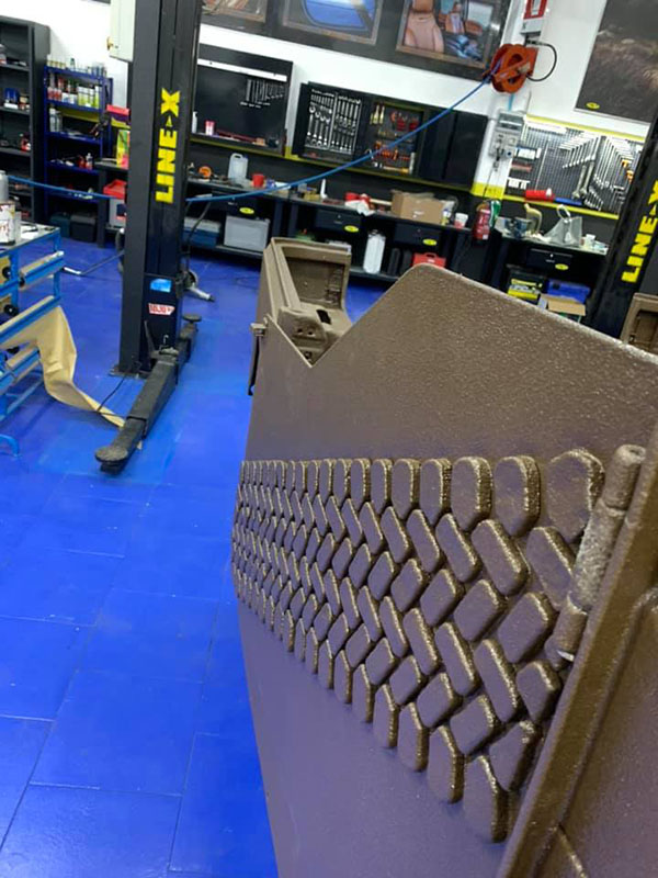 Реставрация кузова Jeep Wrangler с использованием защитного покрытия Line-X