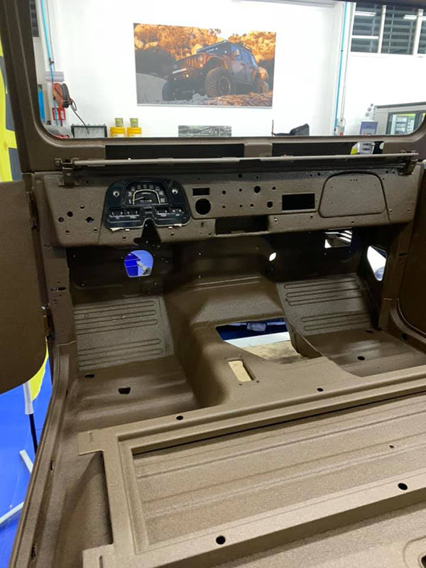 Реставрация кузова Jeep Wrangler с использованием защитного покрытия Line-X