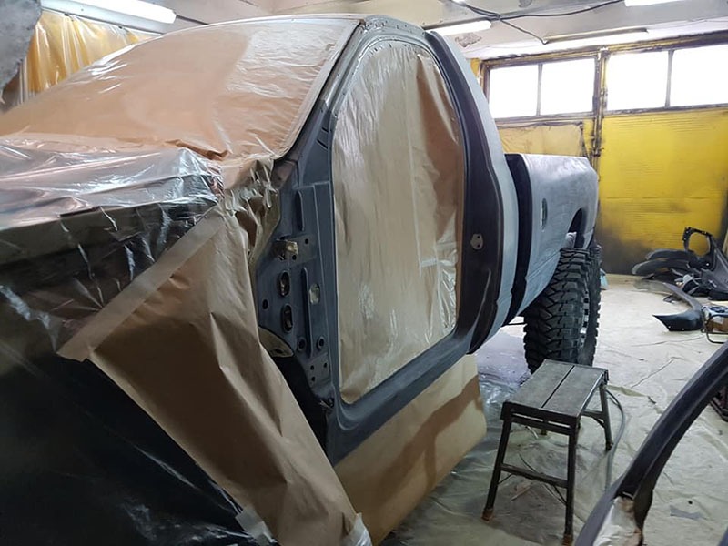 Dodge RAM 2500 переходит на темную сторону с защитным покрытием Line-X