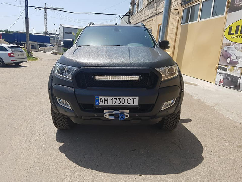 наша первая посткарантинная работа по покраске кузова нового Ford Ranger в Line-X.