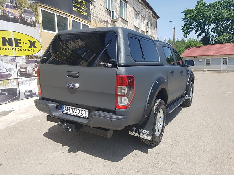 наша первая посткарантинная работа по покраске кузова нового Ford Ranger в Line-X.