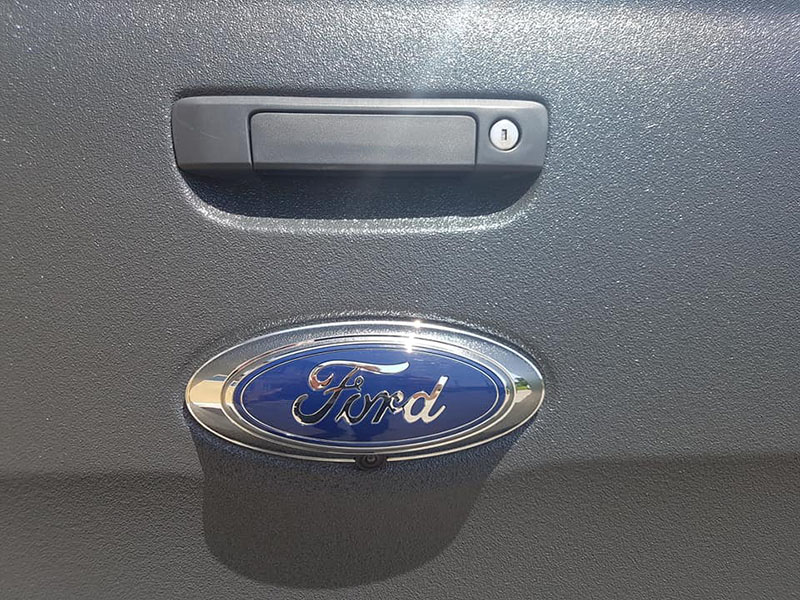 наша первая посткарантинная работа по покраске кузова нового Ford Ranger в Line-X.