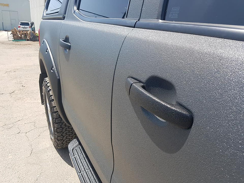 наша первая посткарантинная работа по покраске кузова нового Ford Ranger в Line-X.