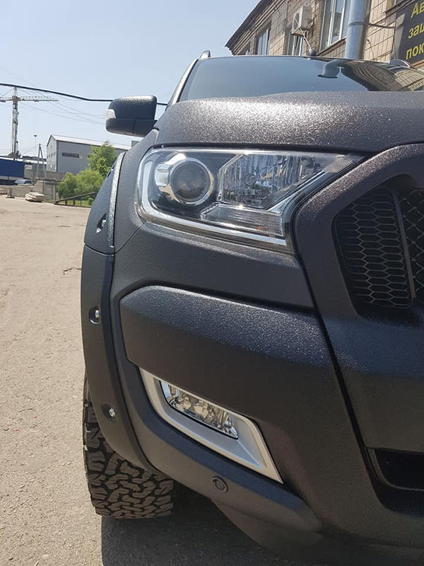 наша первая посткарантинная работа по покраске кузова нового Ford Ranger в Line-X.