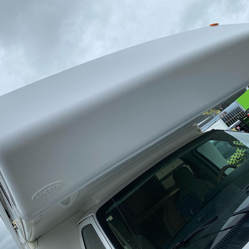 Гидроизоляция крыши фургона защитным покрытием Line-X