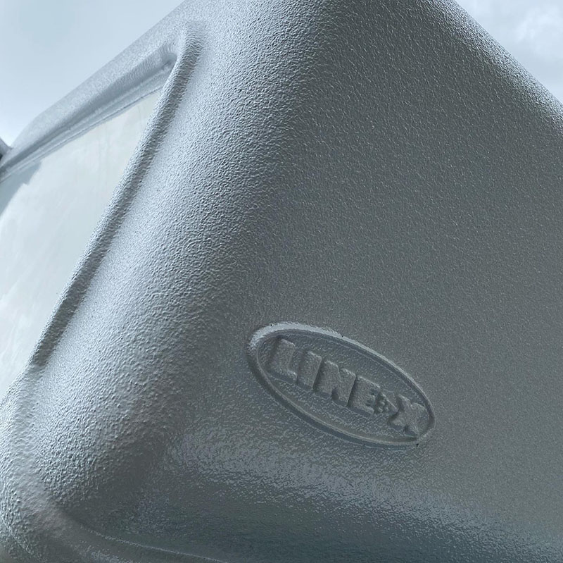 Гидроизоляция крыши фургона защитным покрытием Line-X