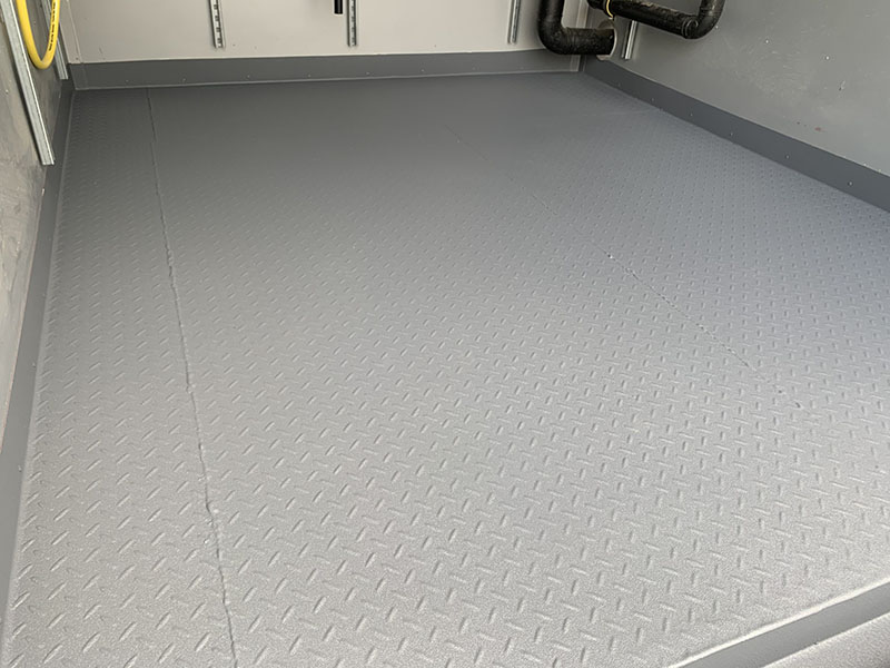 Защита железных полов контейнера покрытием Line-X