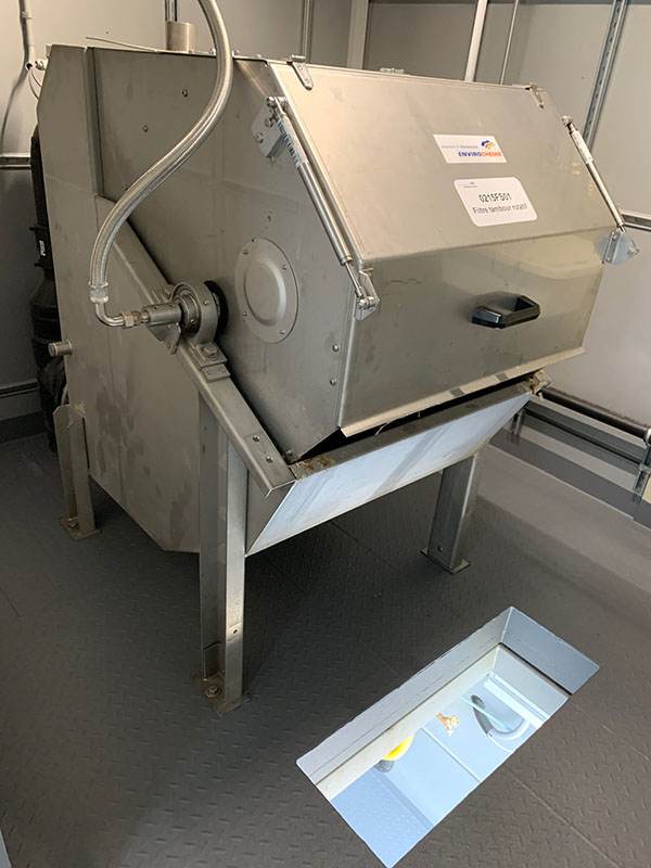 Защита железных полов контейнера покрытием Line-X