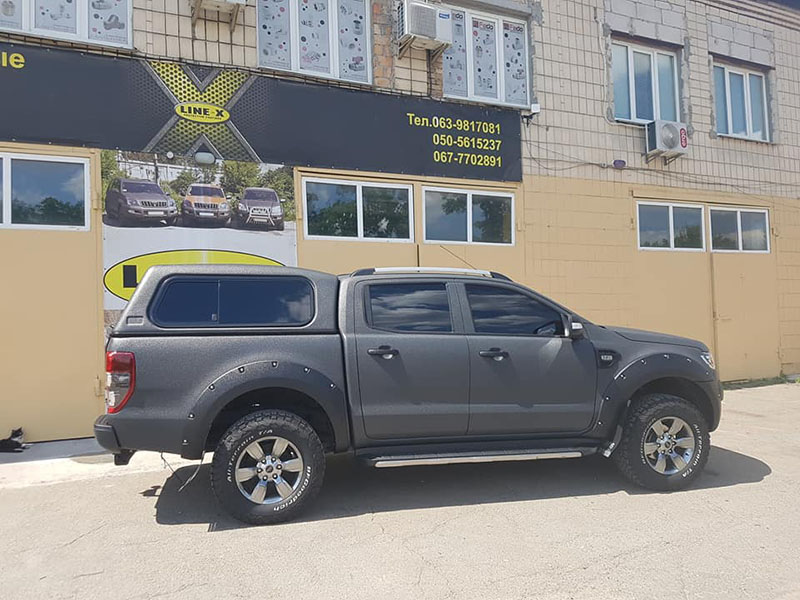 Близнецы братья в защитном полимерном покрытие Line-X