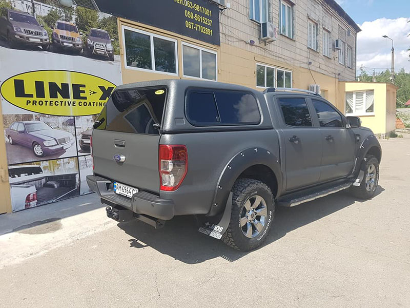 Близнецы братья в защитном полимерном покрытие Line-X