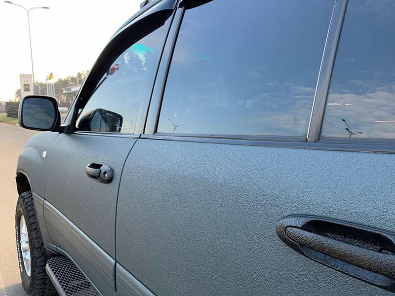 Тюнинг Toyota Land Cruiser 100 и защита кузова покрытием Line-X