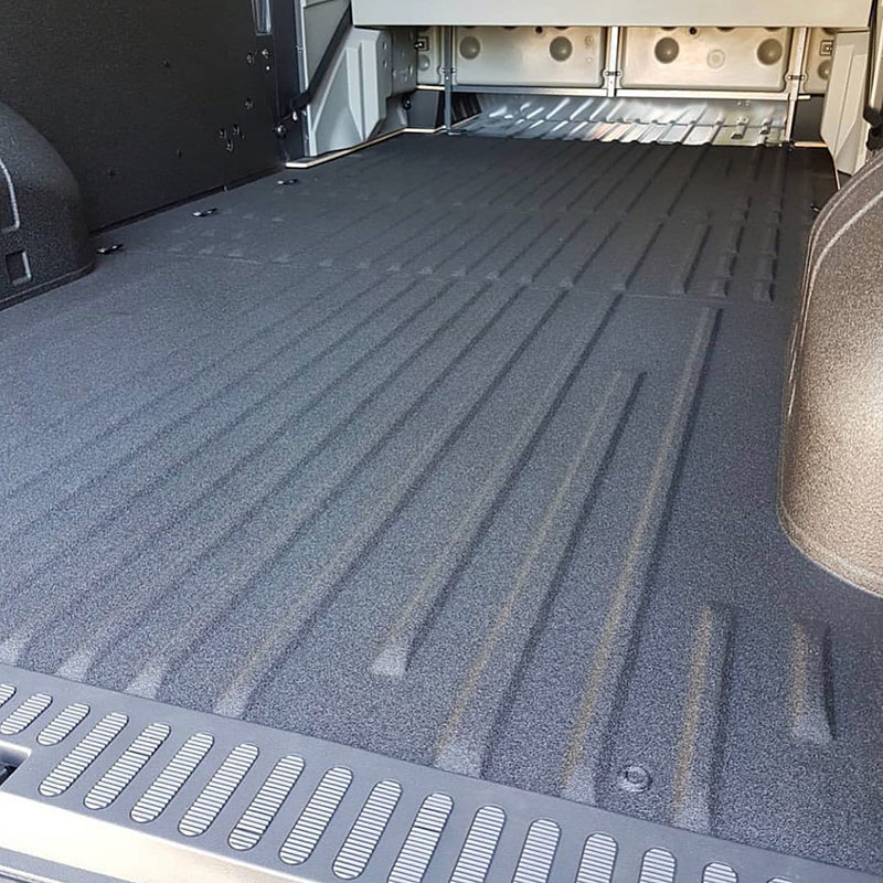 Защита фургона для перевозки древесины покрытием Line-X