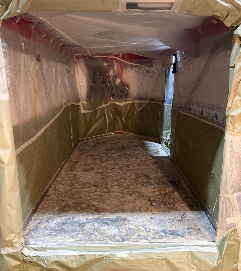 Защита фургона по перевозке грузов покрытием Line-X