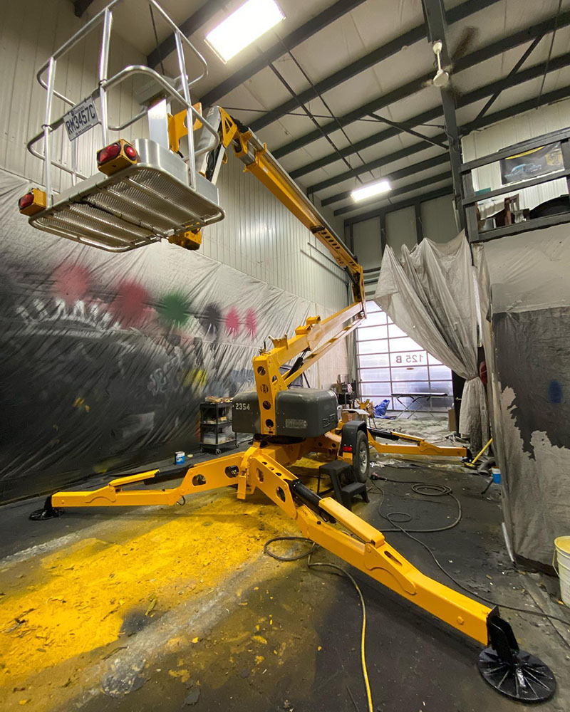 Автовышка с люлькой в Line-X