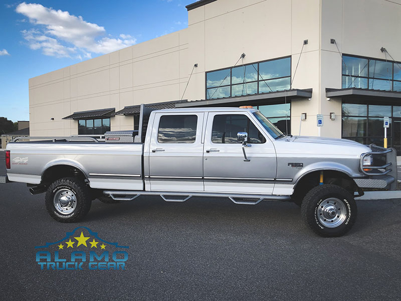 Олдскульный Ford F350 и современное защитное покрытие Line-X