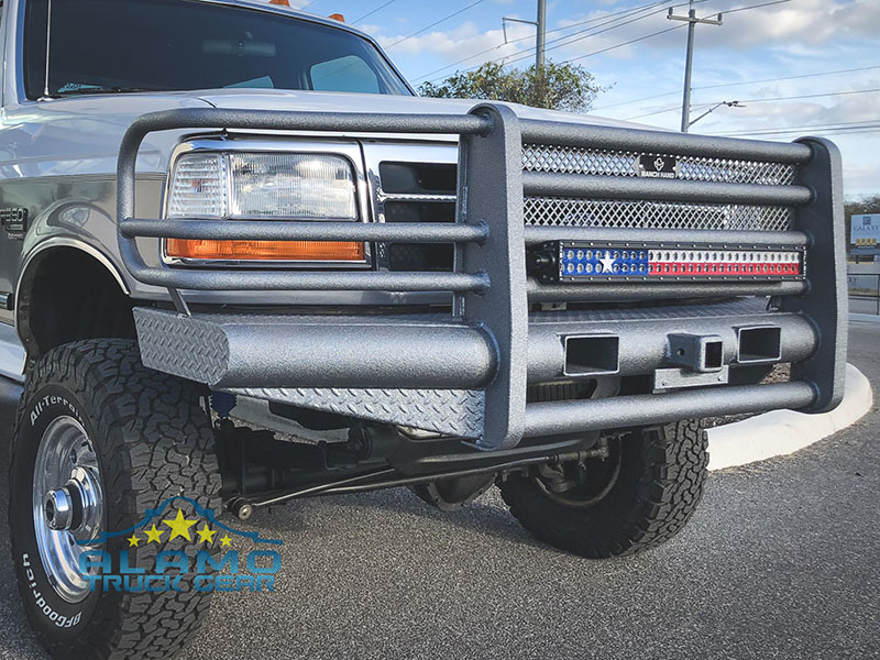 Олдскульный Ford F350 и современное защитное покрытие Line-X