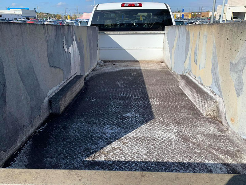 Ремонт сервисного кузова пи помощи Line-X после 10ти лет хранения на открытом воздухе