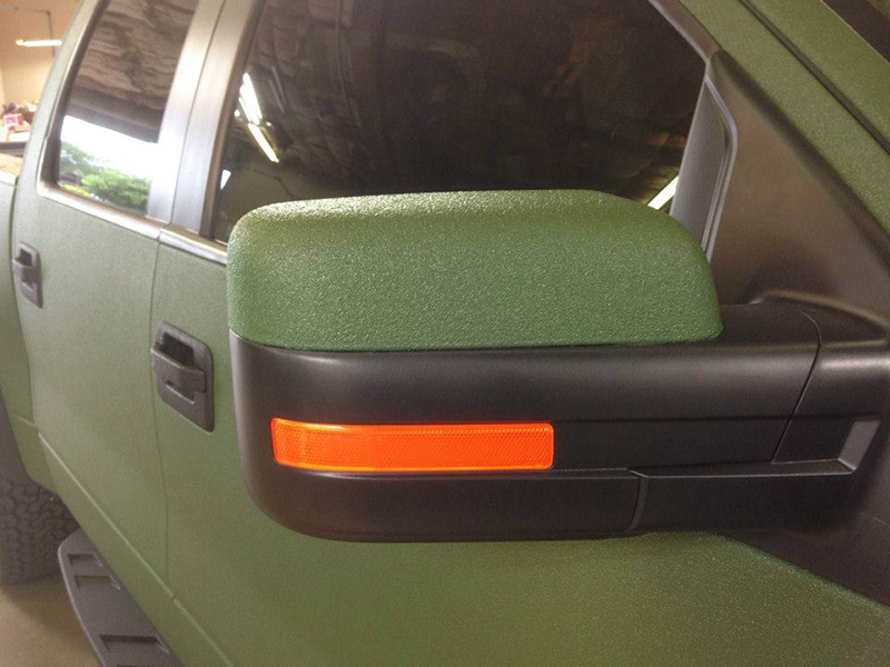 Line-X препятствует потускнению краски