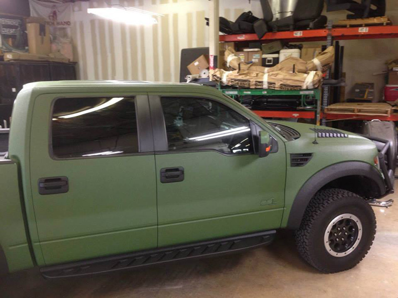 Line-X препятствует потускнению краски