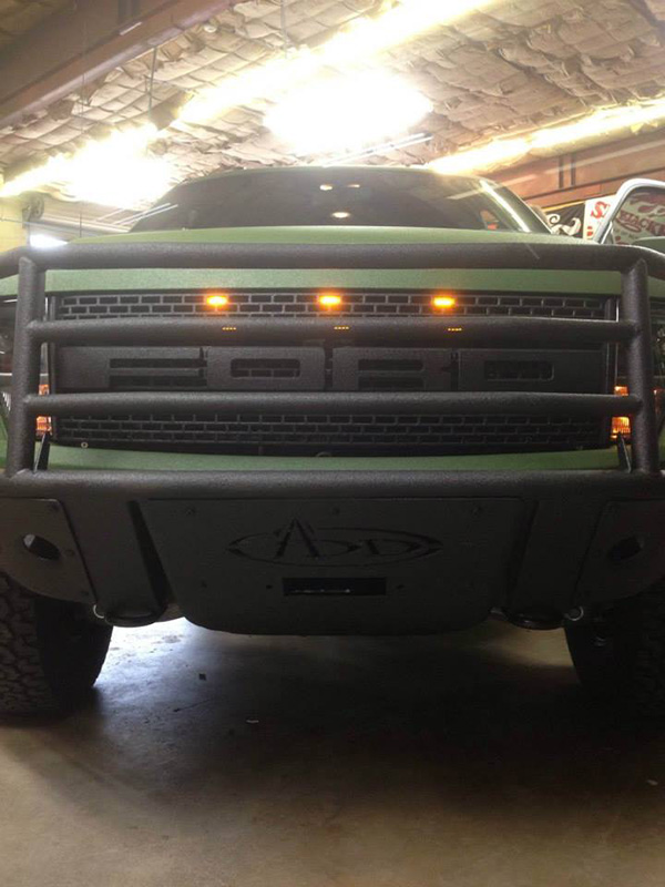 Line-X препятствует потускнению краски