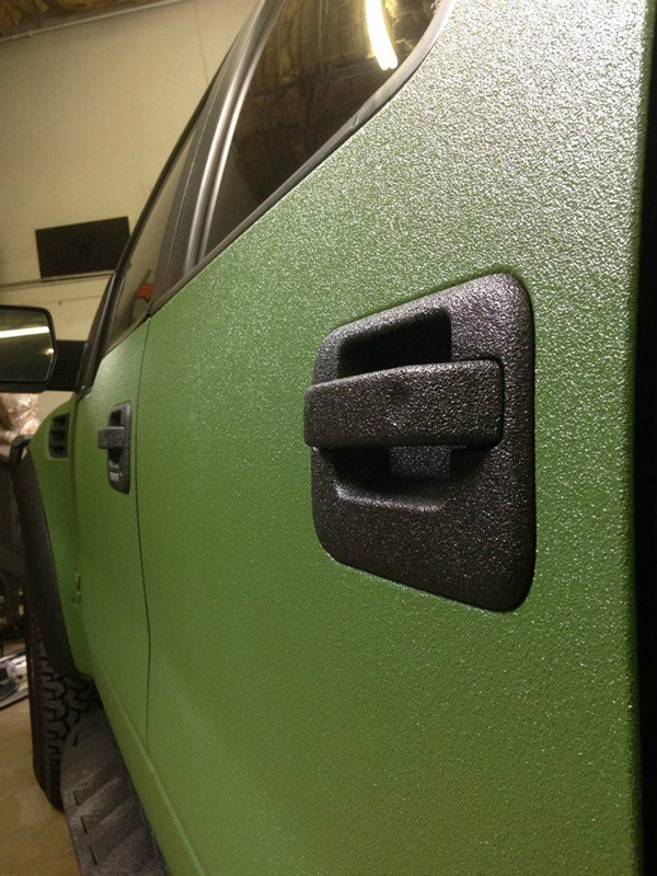 LineX препятствует потускнению и выцветанию краски