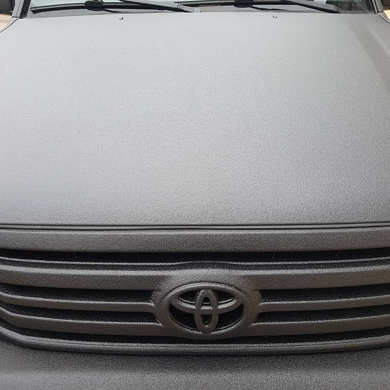 Toyota Land Cruiser 100 – актуальна как никогда, особенно в Line-X