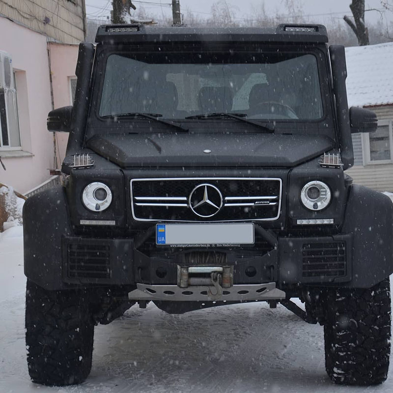 Защита кузова «Гелика» (Mersedes G-class) полимерным покрытием Line-X