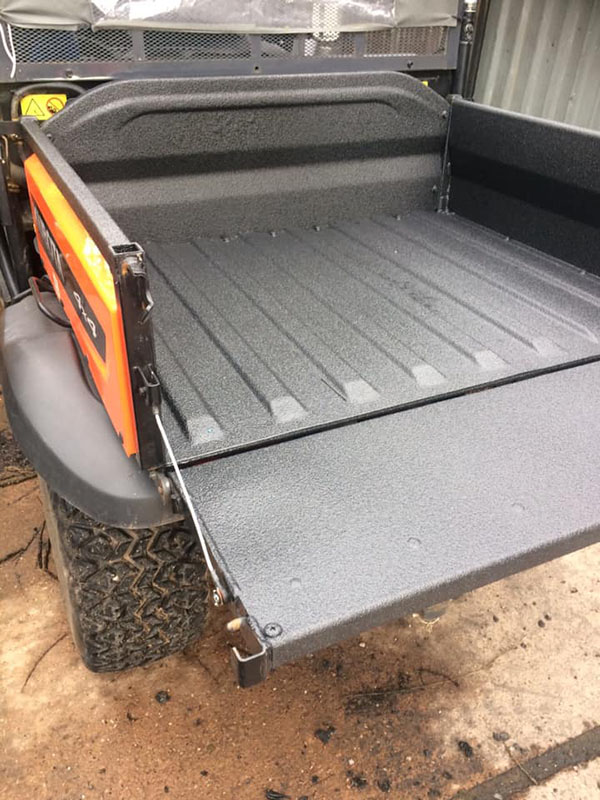 Защита багажных отделений квадроциклов от повреждения и коррозии покрытием Line-X