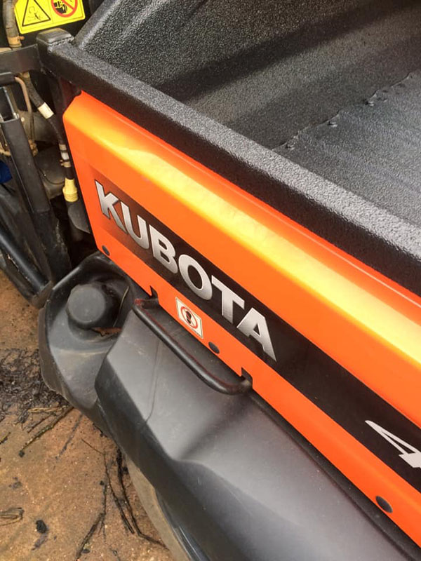 Защита багажных отделений квадроциклов от повреждения и коррозии покрытием Line-X