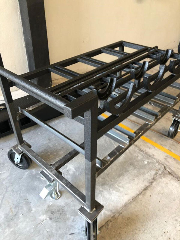 Line-X — это универсальное защитное покрытие, которое можно использовать в промышленности, сельском хозяйстве, складской индустрии, строительстве, рекламной деятельности, авиации и даже в спорте.