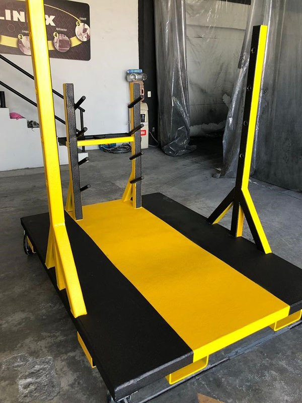 Line-X — это универсальное защитное покрытие, которое можно использовать в промышленности, сельском хозяйстве, складской индустрии, строительстве, рекламной деятельности, авиации и даже в спорте.