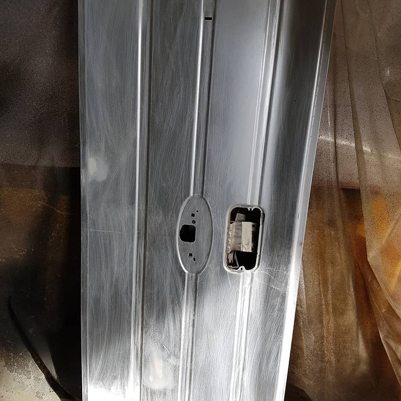 Тщательная подготовка кузова к покраске Line-X – залог долгой жизни автомобиля