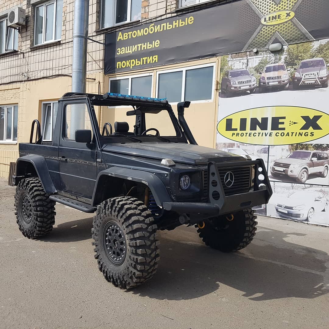Подготовка внедорожника Mercedes-Benz G к офф-роуд соревнованиям, окраска в Line-X
